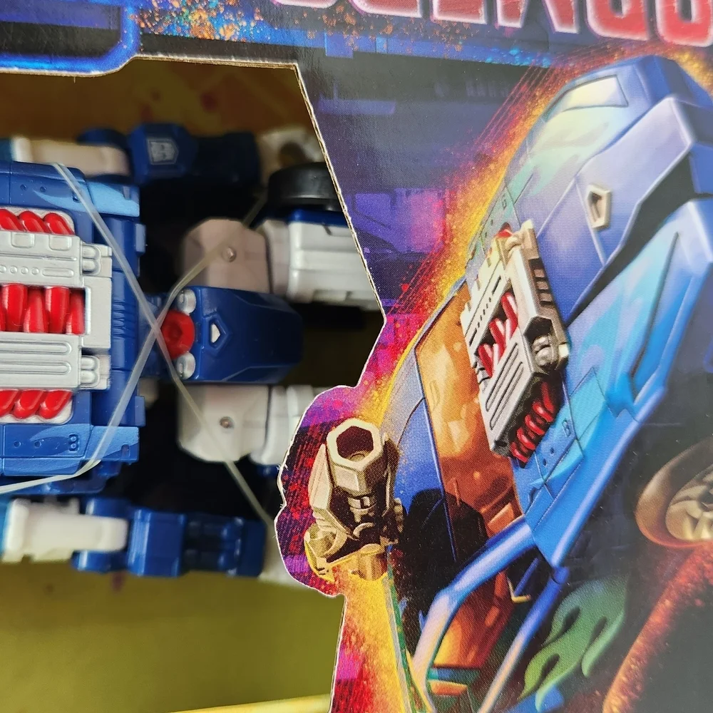 New Transformers Side Burn Autobot Legacy United Hasbro Deluxe Action Figure.